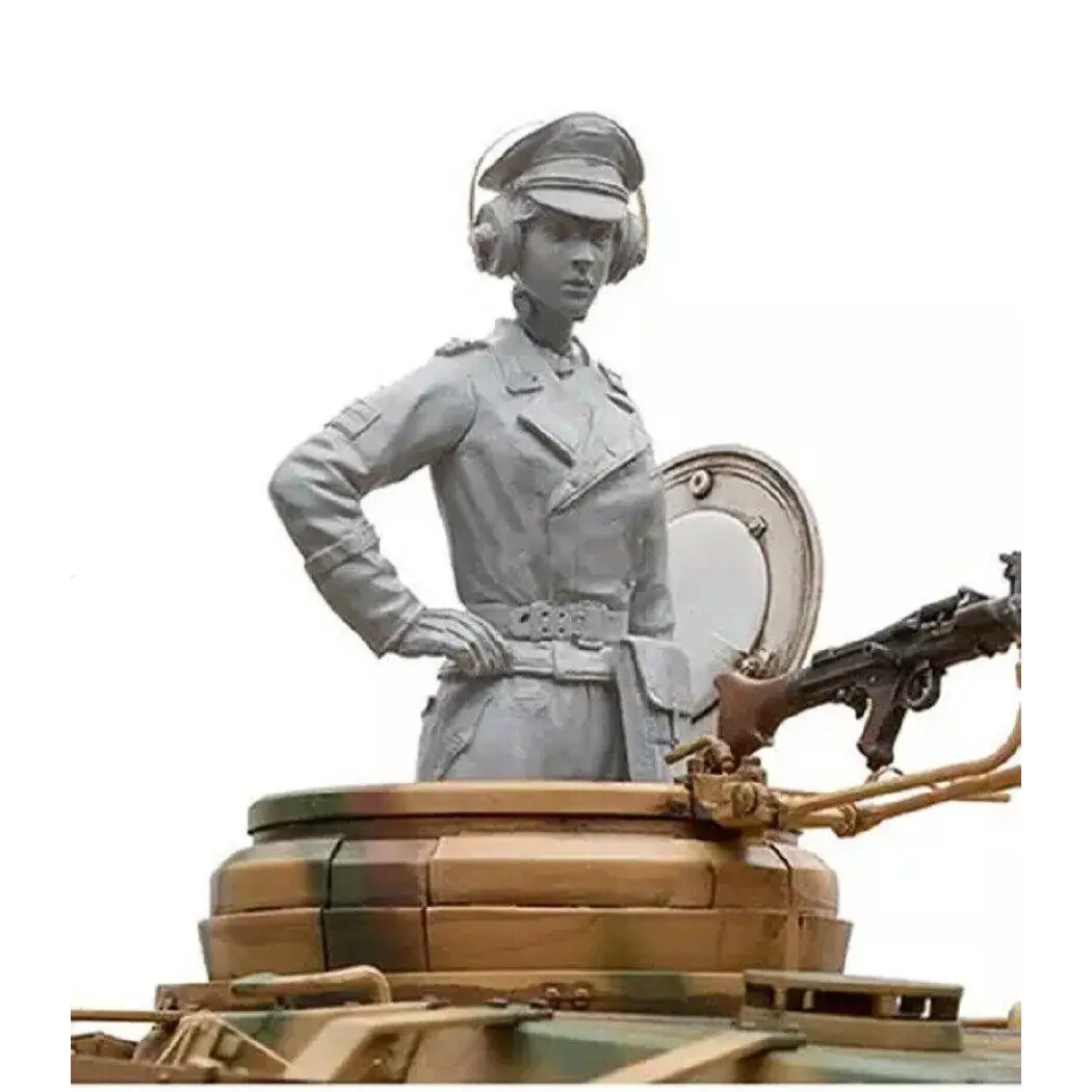 1/16 Resin Model Kit German Soldiers Beautiful Girl Tankman WW2 Unpainted - Model-Fan-Store