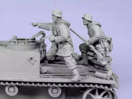 1/35 2pcs Resin Model Kit German Soldiers Tank Crew no tank WW2 Unpainted - Model-Fan-Store