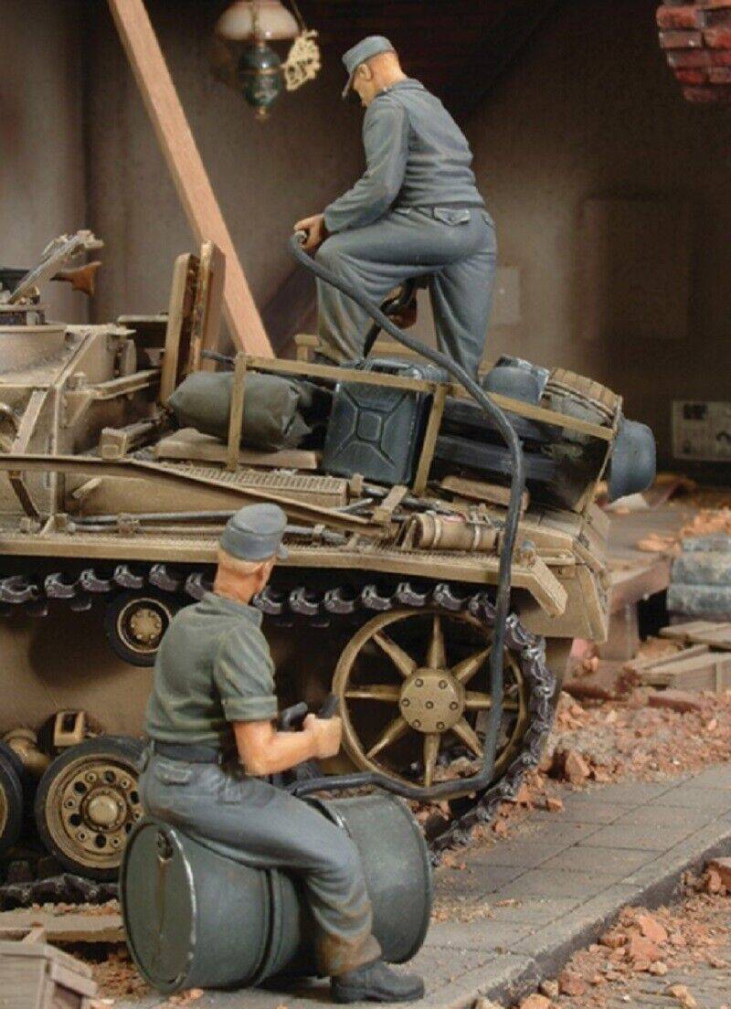 1/35 2pcs Resin Model Kit German Soldiers Tank Crew no tank WW2 Unpainted - Model-Fan-Store