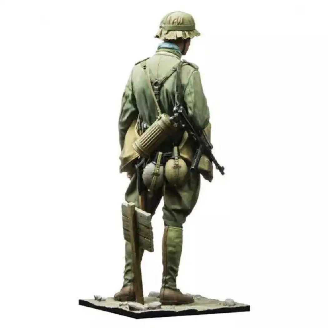 1/16 Resin Model Kit German Soldier DAK Panzer WW2 Unpainted - Model-Fan-Store