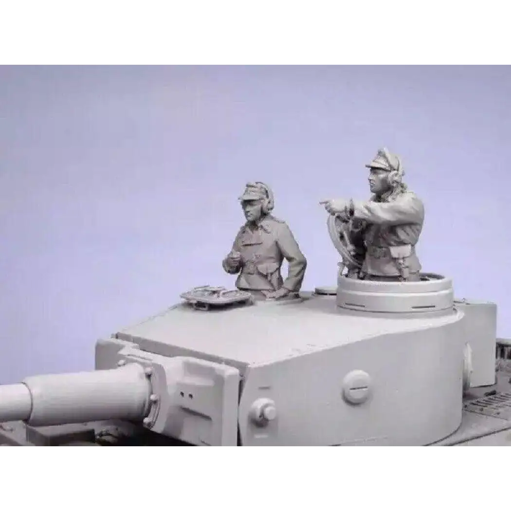 1/35 2pcs Resin Model Kit German Soldiers Tank Crew no tank WW2 Unpainted - Model-Fan-Store