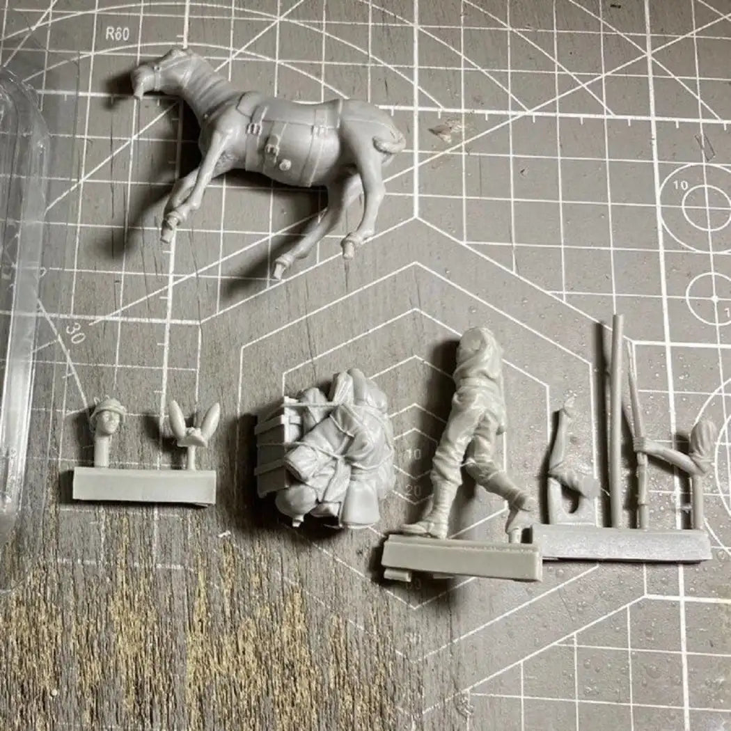 1/35 Resin Model Kit French Soldier and Donkey WW2 Unpainted - Model-Fan-Store