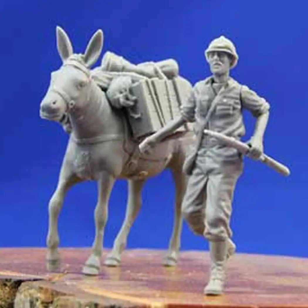 1/35 Resin Model Kit French Soldier and Donkey WW2 Unpainted - Model-Fan-Store