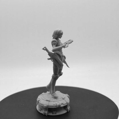 1/24 75mm Resin Model Kit Space Mercenary Beautiful Girl Unpainted - Model-Fan-Store