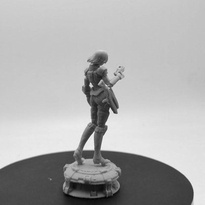 1/24 75mm Resin Model Kit Space Mercenary Beautiful Girl Unpainted - Model-Fan-Store