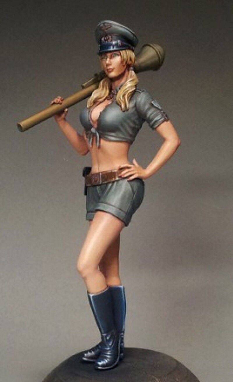 1/35 Resin Model Kit German Beautiful Girl Panzerfaust Fantasy Unpainted - Model-Fan-Store