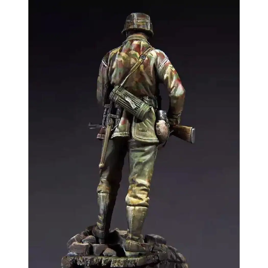 1/18 90mm Resin Model Kit German Soldier Panzer Grenadier WW2 Unpainted - Model-Fan-Store