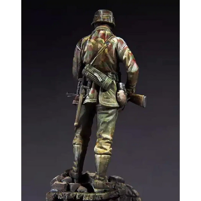 1/18 90mm Resin Model Kit German Soldier Panzer Grenadier WW2 Unpainted - Model-Fan-Store