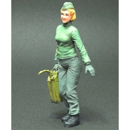 1/20 85mm Resin Model Kit Beautiful Girl Soldier With Oil Drum WW2 Unpainted - Model-Fan-Store