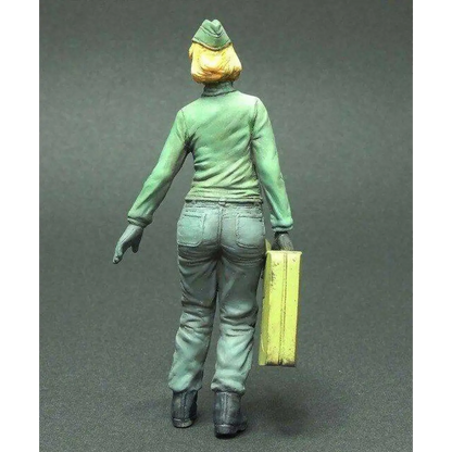 1/20 85mm Resin Model Kit Beautiful Girl Soldier With Oil Drum WW2 Unpainted - Model-Fan-Store