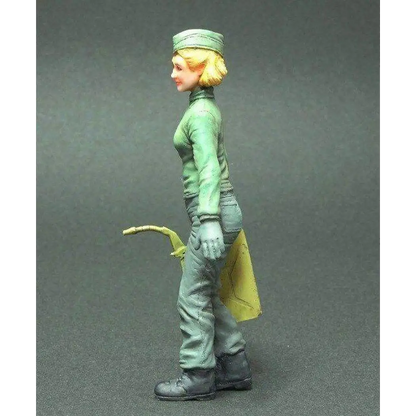 1/20 85mm Resin Model Kit Beautiful Girl Soldier With Oil Drum WW2 Unpainted - Model-Fan-Store