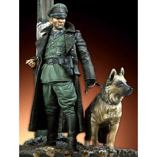 1/20 Resin Model Kit German Officer with Dog WW2 Unpainted