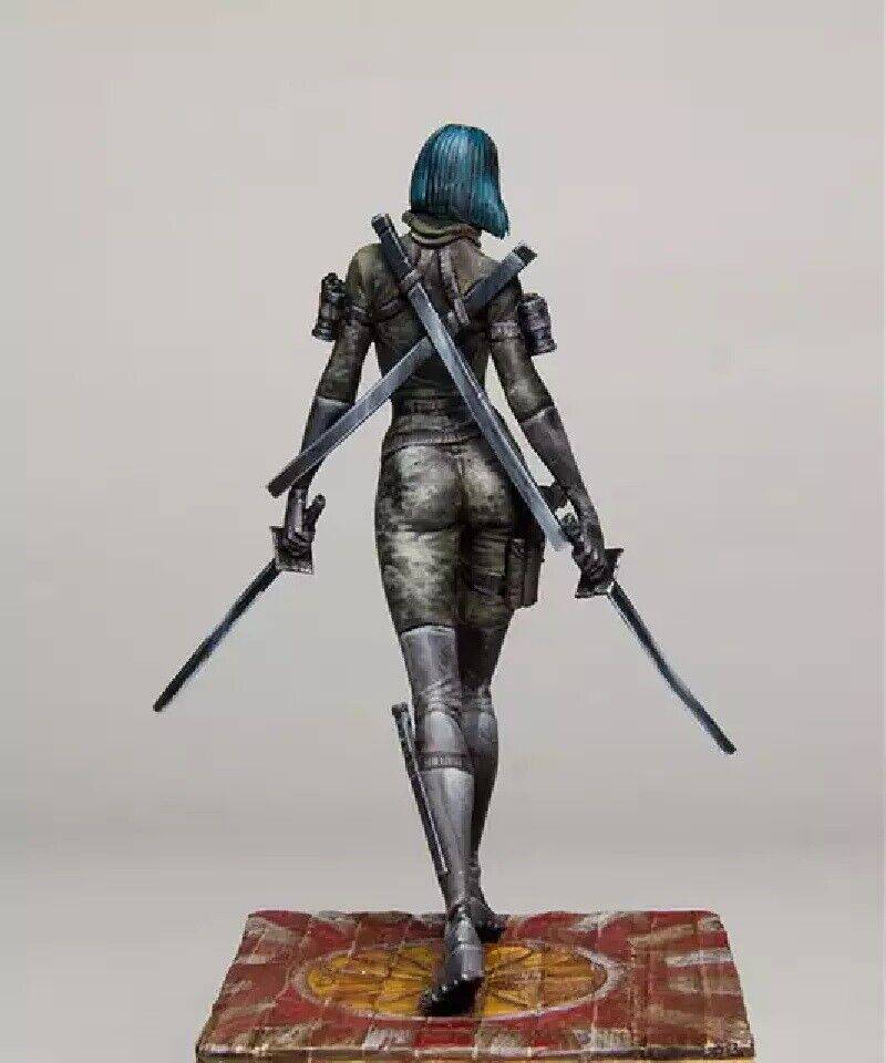 1/24 Resin Model Kit Beautiful Girl Woman with Swords Unpainted - Model-Fan-Store