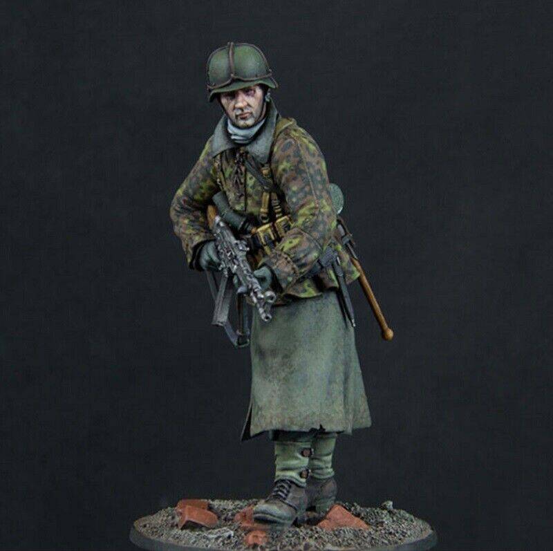 1/24 Resin Model Kit German Soldier Infantryman WW2 Unpainted - Model-Fan-Store