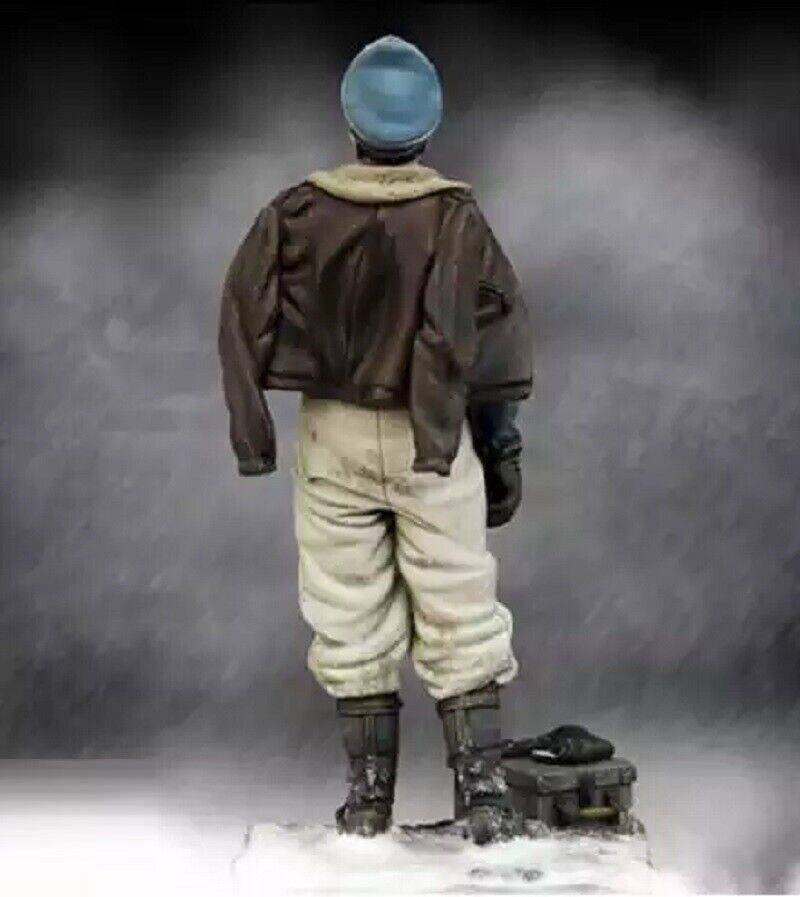 1/24 Resin Model Kit German Soldier Pilot Air Force WW2 Unpainted - Model-Fan-Store