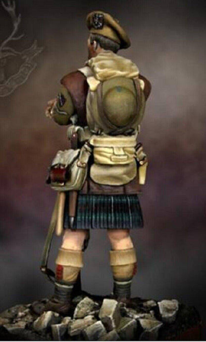 1/24 Resin Model Kit Scottish Warrior Highlander Unpainted Unassembled - Model-Fan-Store