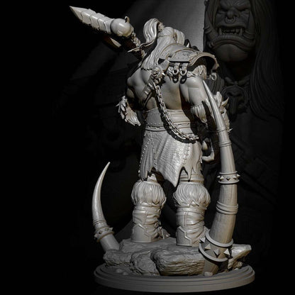 1/24 Resin Model Kit Warrior Axe Orc Warcraft Unpainted - Model-Fan-Store