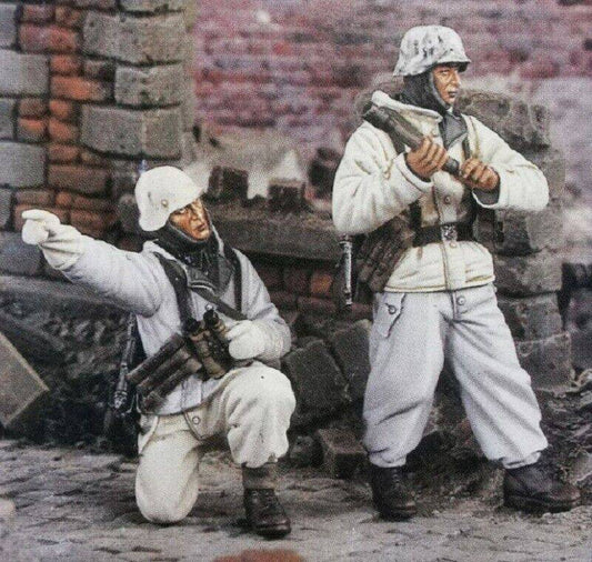 1/35 2pcs Resin Model Kit Winter German Soldiers Infantry WW2 Unpainted - Model-Fan-Store