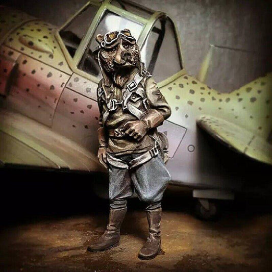 1/35 40mm Resin Model Kit British Bear Pilot WW2 Fairy Tales Unpainted - Model-Fan-Store