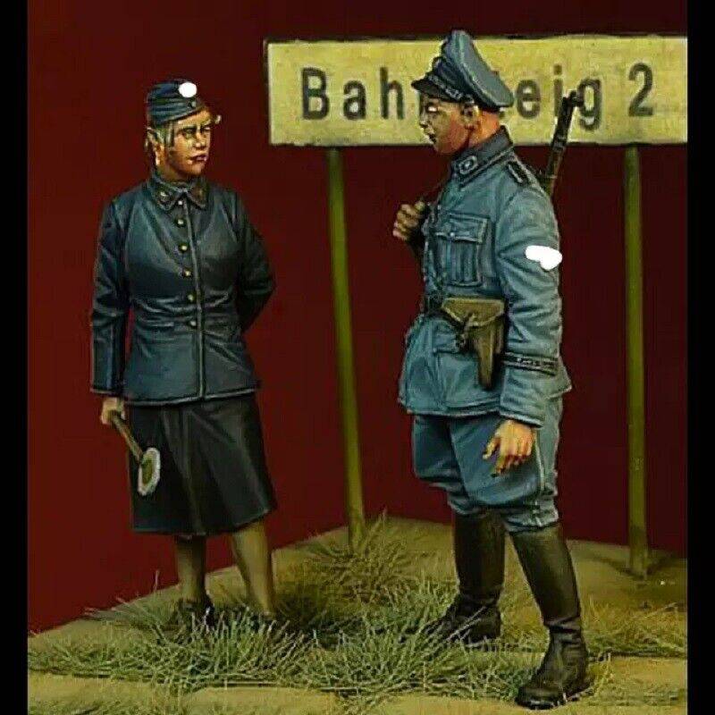 1/35 Resin Model Kit German Soldier and Regulator WW2 Unpainted - Model-Fan-Store