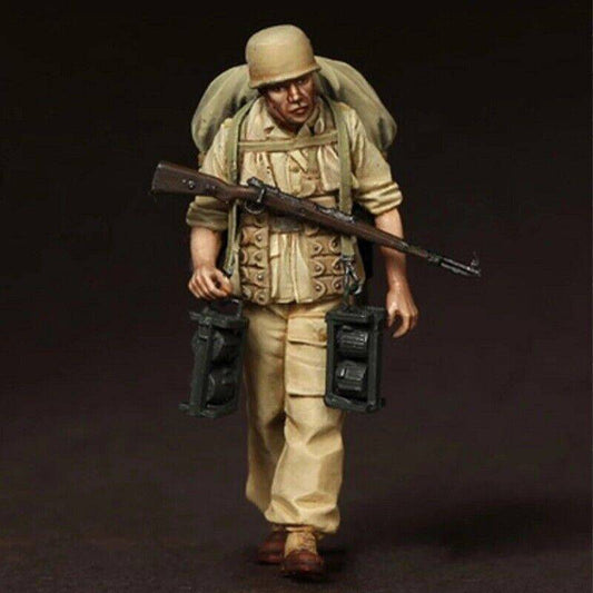 1/35 Resin Model Kit German Soldier Fallschirmjager WW2 Unpainted - Model-Fan-Store