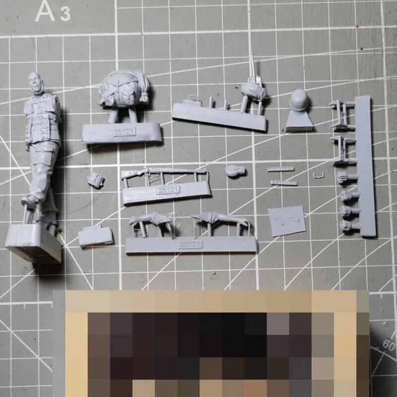 1/35 Resin Model Kit German Soldier Fallschirmjager WW2 Unpainted - Model-Fan-Store