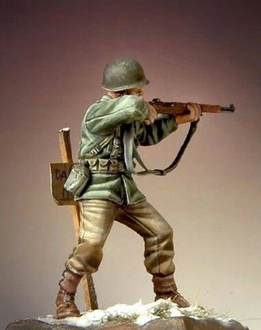 1/35 Resin Model Kit German Soldier Grenadier (no base) WW2 Unpainted - Model-Fan-Store