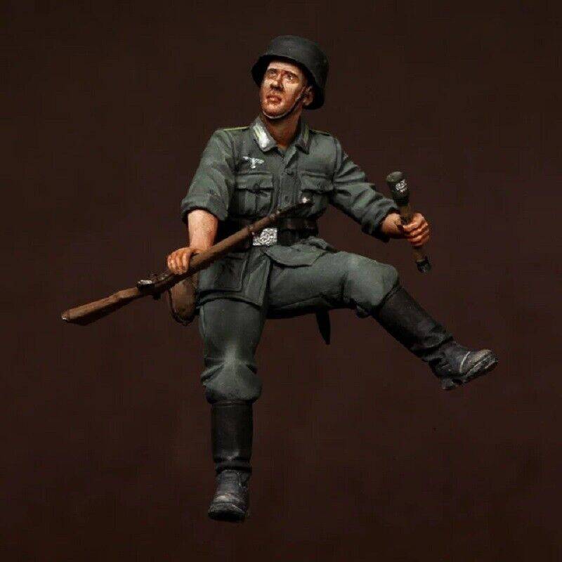 1/35 Resin Model Kit German Soldier Infantry WW2 Unpainted - Model-Fan-Store