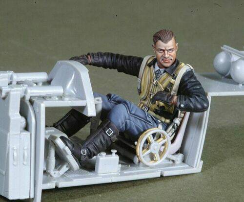 1/35 Resin Model Kit German Soldier Pilots WW2 Unpainted - Model-Fan-Store