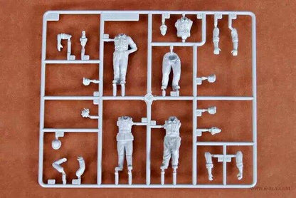 1/35 Resin Model Kit German Soldiers Artillery Crews WW2 Unpainted - Model-Fan-Store