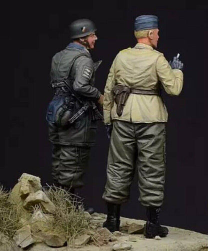 1/35 Resin Model Kit German Soldiers Paratroopers WW2 Unpainted - Model-Fan-Store