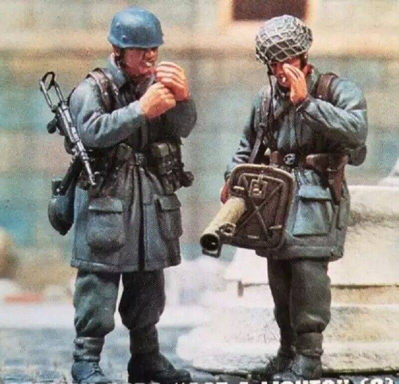 1/35 Resin Model Kit German Soldiers Paratroopers WW2 Unpainted - Model-Fan-Store