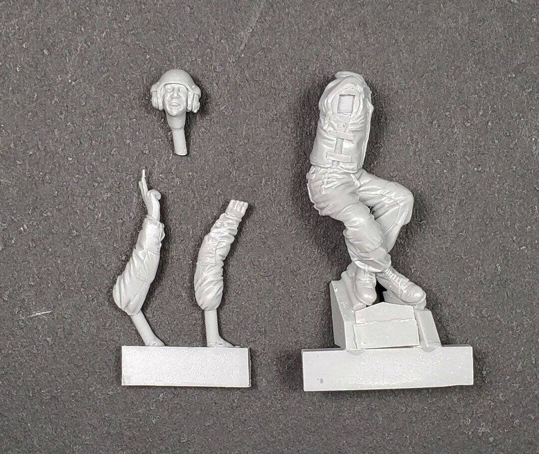 1/35 Resin Model Kit IDF Soldiers Tank Crew no tank no headphones Unpainted - Model-Fan-Store