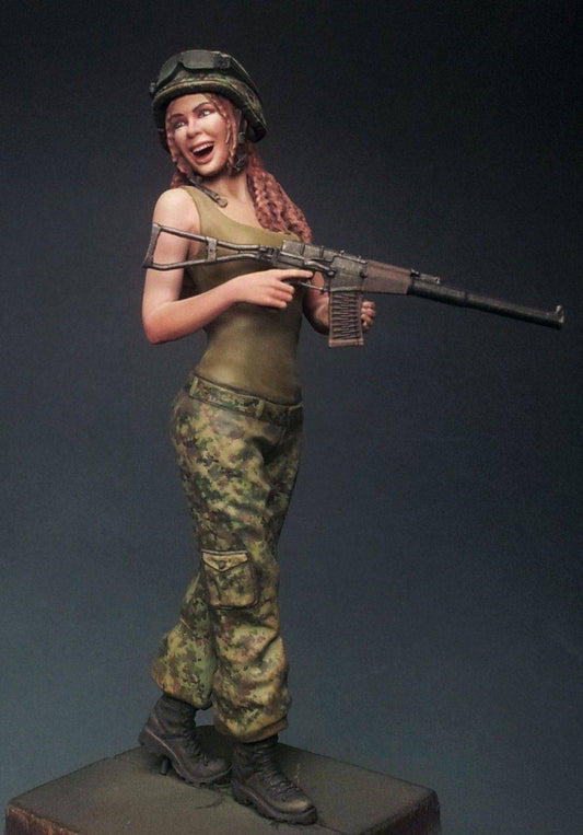 1/35 Resin Model Kit Modern Beautiful Girl Russian Woman Soldier Unpainted - Model-Fan-Store