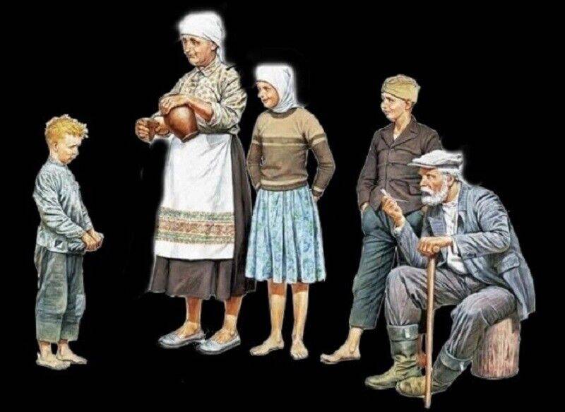 1/35 Resin Model Kit Peasants Locals WW2 Unpainted - Model-Fan-Store