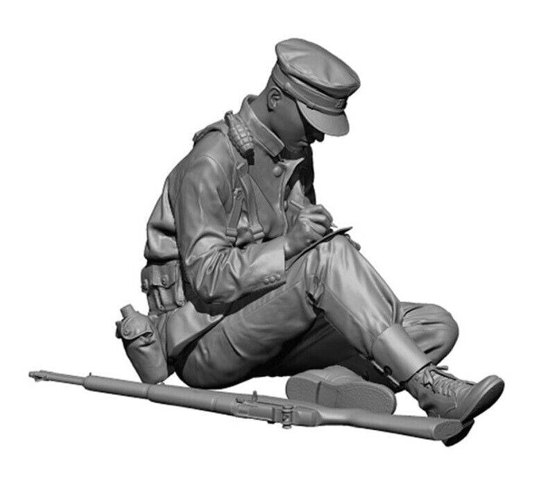 1/35 Resin Model Kit Soldier Writes a Letter WW2 Unpainted - Model-Fan-Store