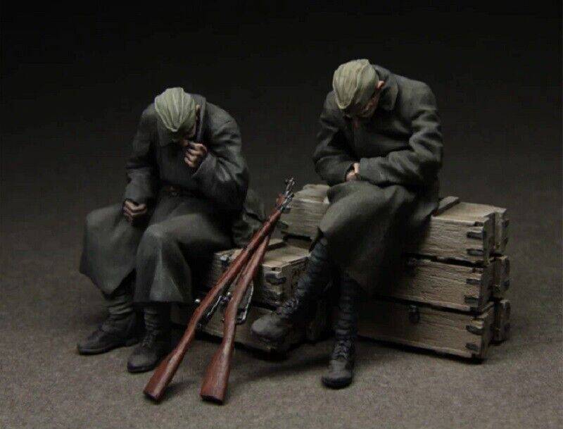 1/35 Resin Model Kit Soviet Soldiers Infantry WW2 Unpainted - Model-Fan-Store