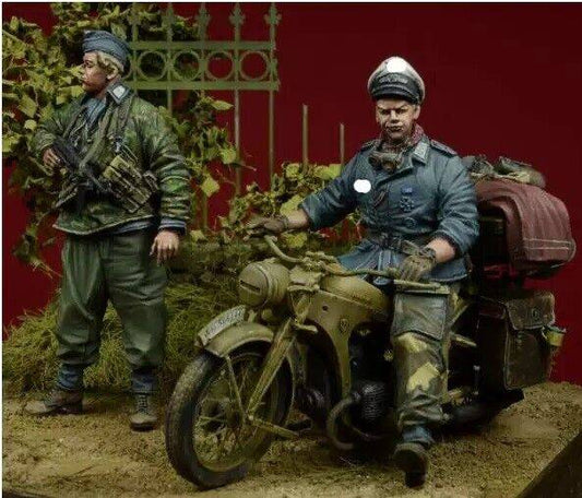 1/35 Resin Model Kit WW2 German Soldiers (no moto) Unpainted - Model-Fan-Store