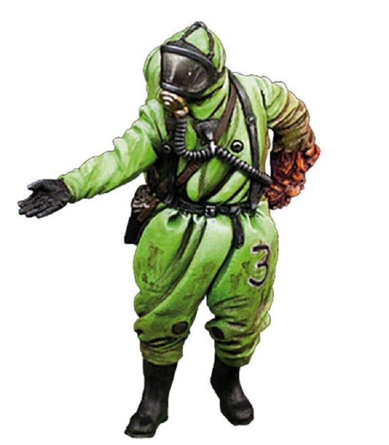 1/35 Resin Model Kit Zombie Apocalypse Bio Jumpsuit Unpainted - Model-Fan-Store