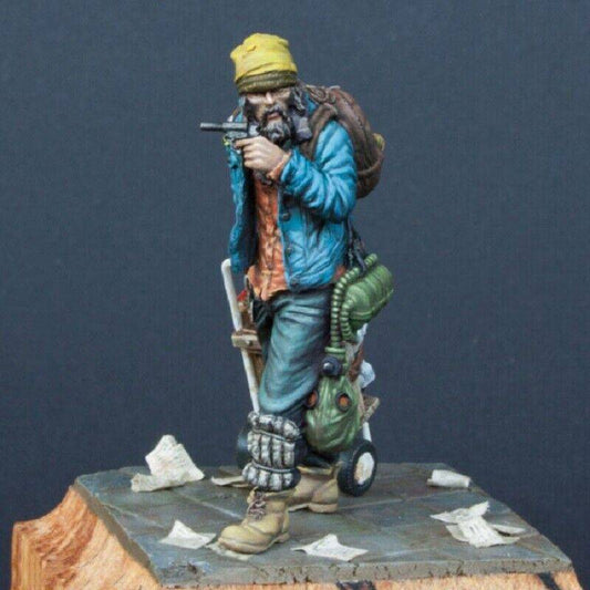 1/35 Resin Model Kit Zombie Apocalypse Wanderer Unpainted - Model-Fan-Store