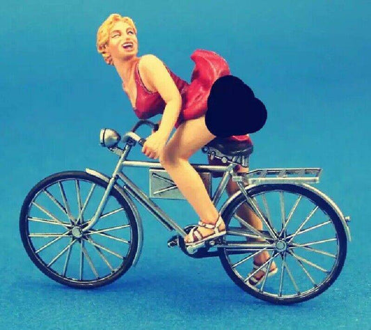 1/35 Resin Plastic Model Kits Nudes Beautiful Girl Monella (NO BIKE) Unpainted - Model-Fan-Store