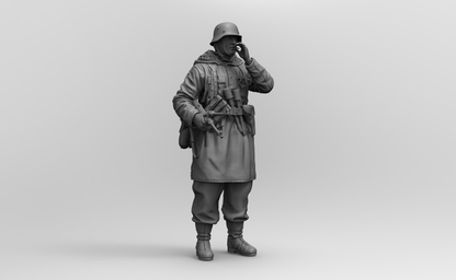 1/16 3D Print Model Kit Winter German Soldier Infantryman WW2 Unpainted