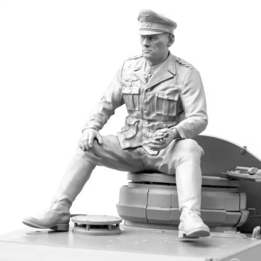 1/16 Resin Model Kit German General Tank Commander WW2 Unpainted - Model-Fan-Store