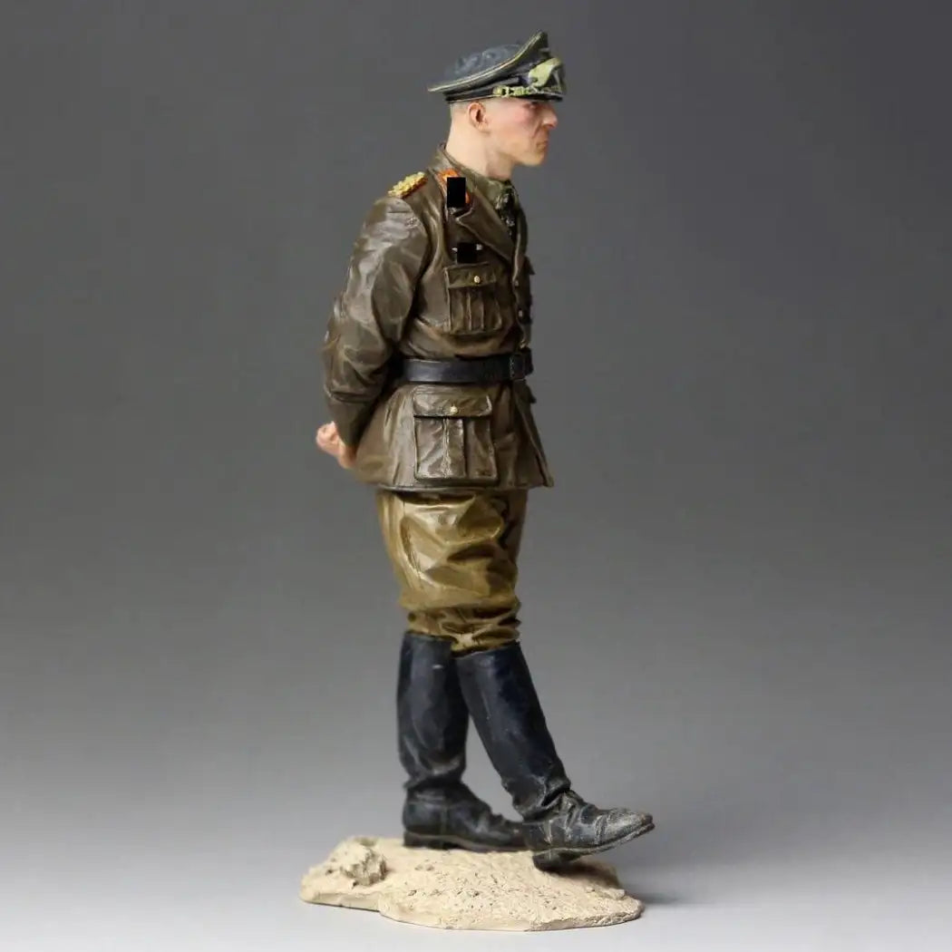 1/16 Resin Model Kit German Officer Rommel WW2 Unpainted - Model-Fan-Store