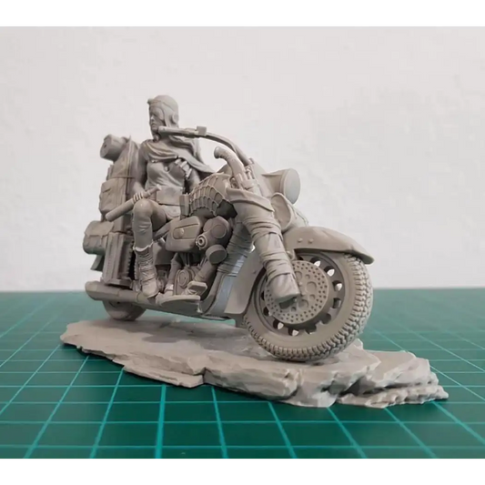 1/24 Resin Model Kit Beautiful Girl Motorcyclist Post-Apocalypse Unpainted - Model-Fan-Store