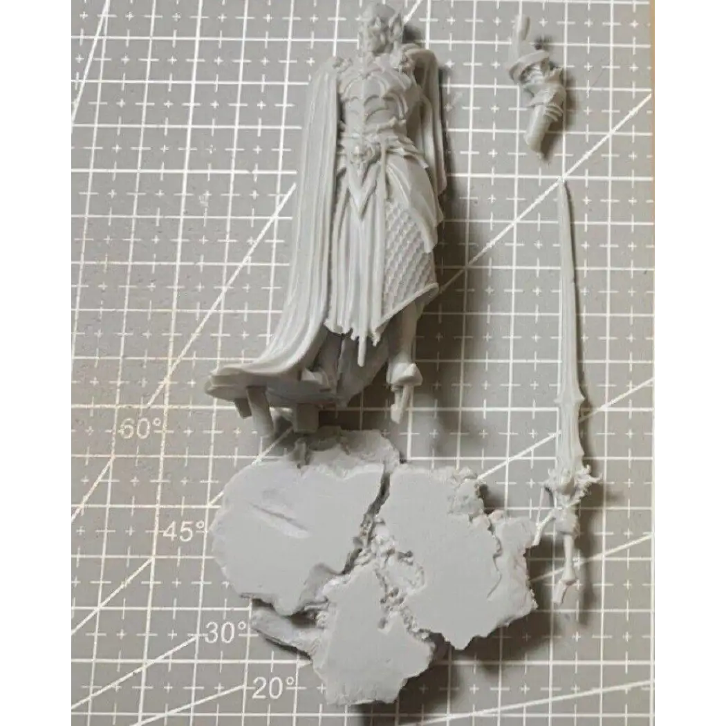 1/24 Scale Resin Model Kit: Snake Cutting Warrior Figure - Unassembled / Unpainted