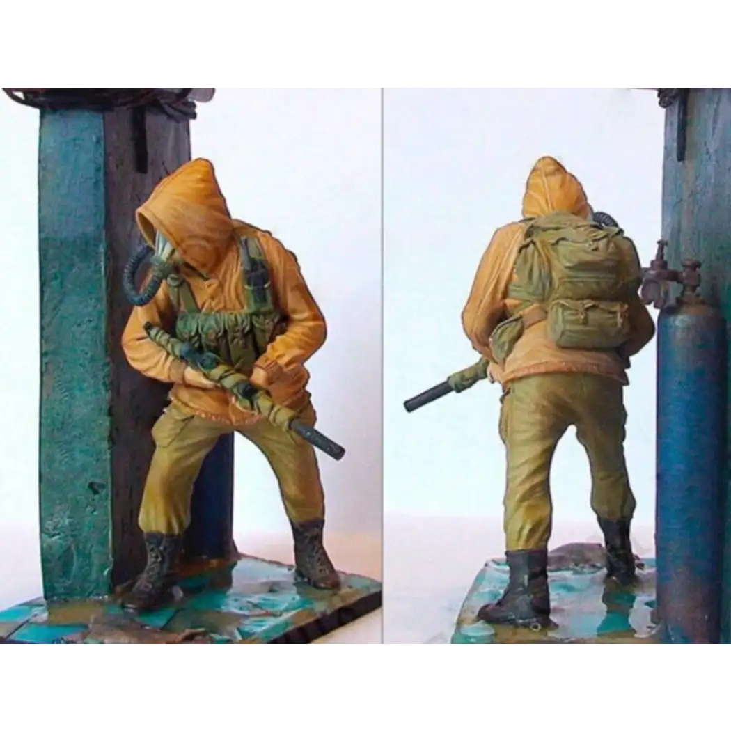 1/32 54mm Resin Model Kit Soldier Stalker with base Unpainted - Model-Fan-Store