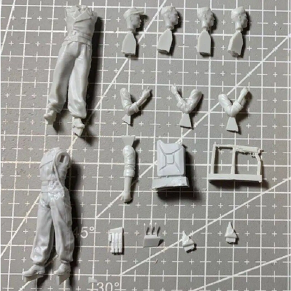 1/35 2pcs Resin Model Kit German Soldiers Tank Crew WW2 Unpainted - Model-Fan-Store