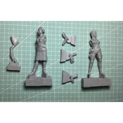 1/35 2pcs Resin Model Kit Girl Woman Soviet Soldiers WW2 Unpainted - Model-Fan-Store