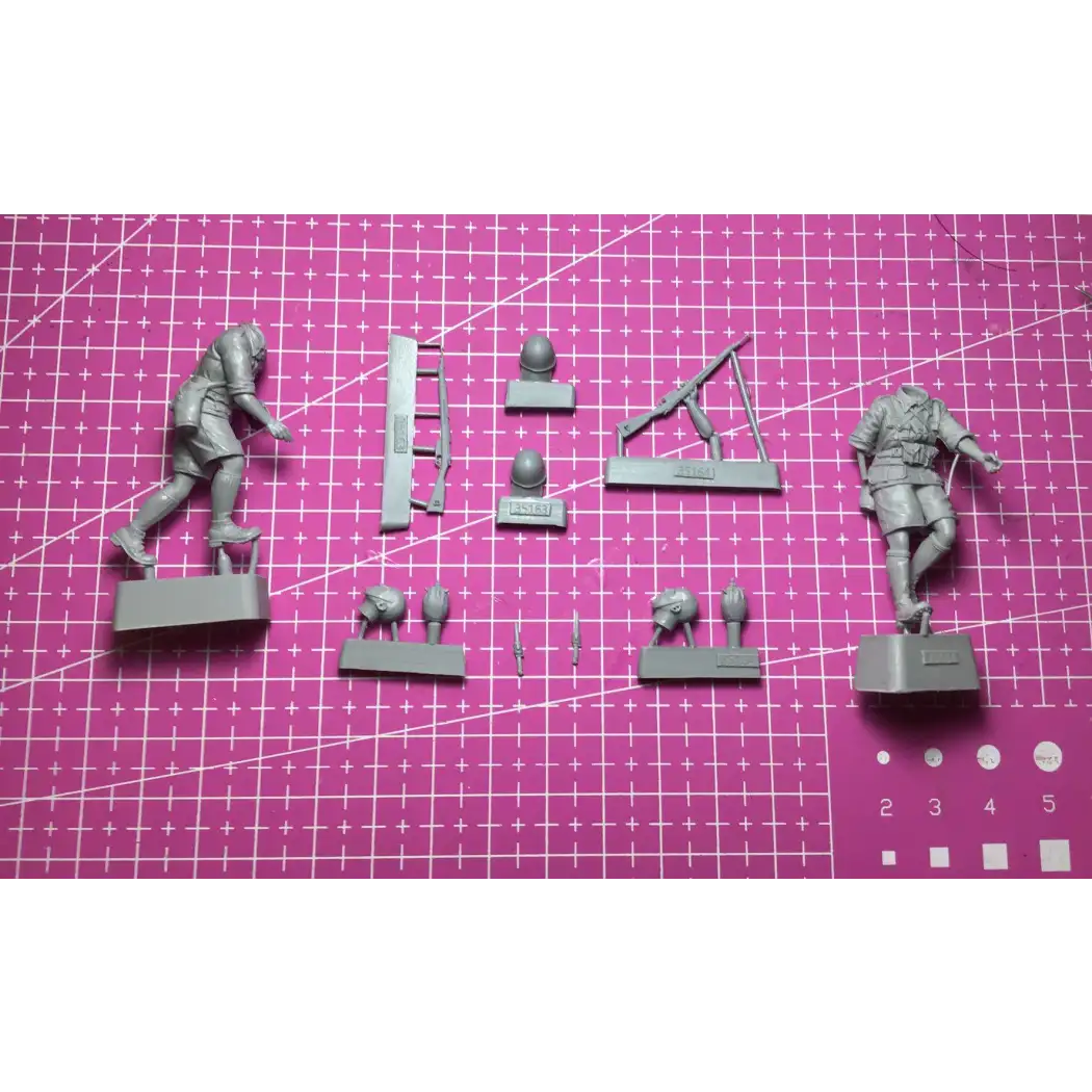 1/35 2pcs Resin Model Kit Italian Soldiers Infantry Defensive WW2 Unpainted - Model-Fan-Store